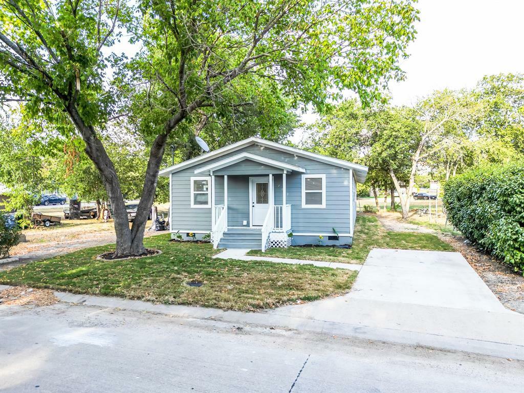 103 Munchus Street  Waxahachie TX 75165 photo