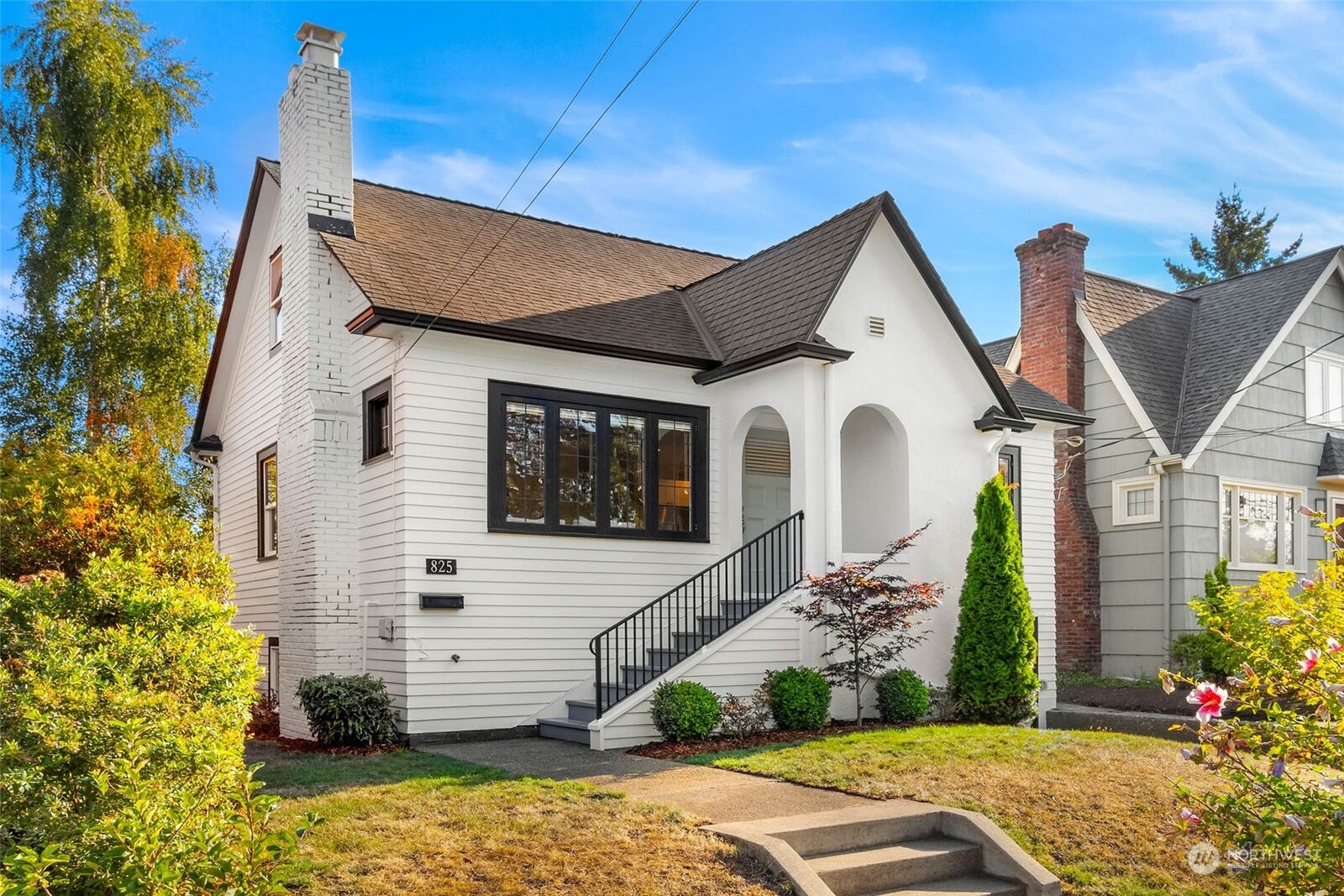 Property Photo:  825 NW 58th Street  WA 98107 