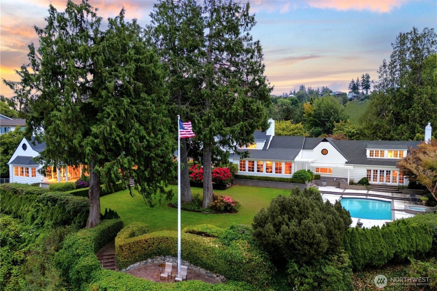 Property Photo:  3727  Shore Avenue  WA 98203 
