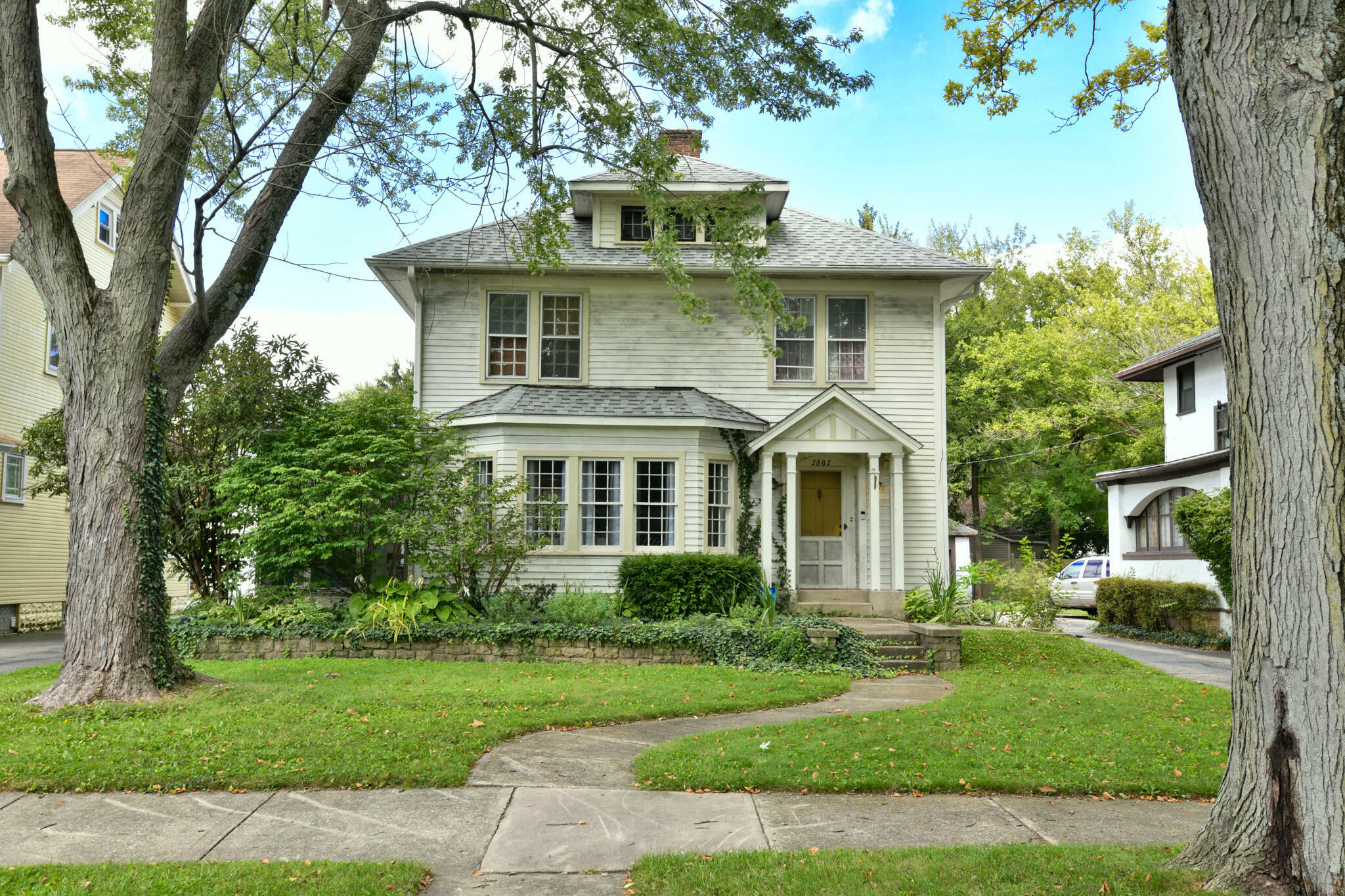 Property Photo:  1801 Stratford Place  OH 45504 