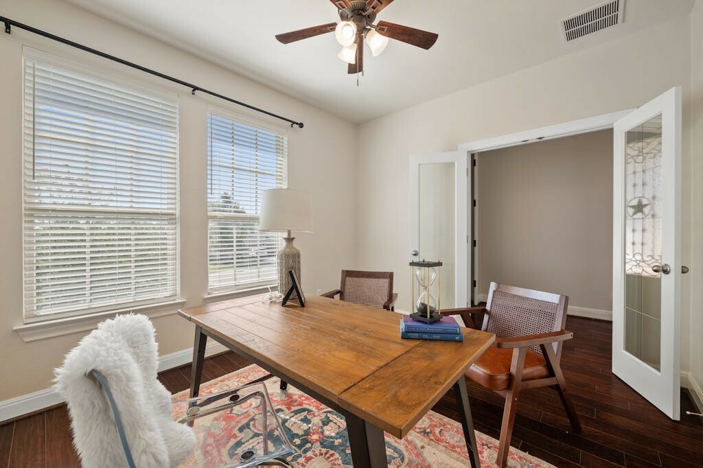 Property Photo:  5601 Siragusa Drive  TX 78738 