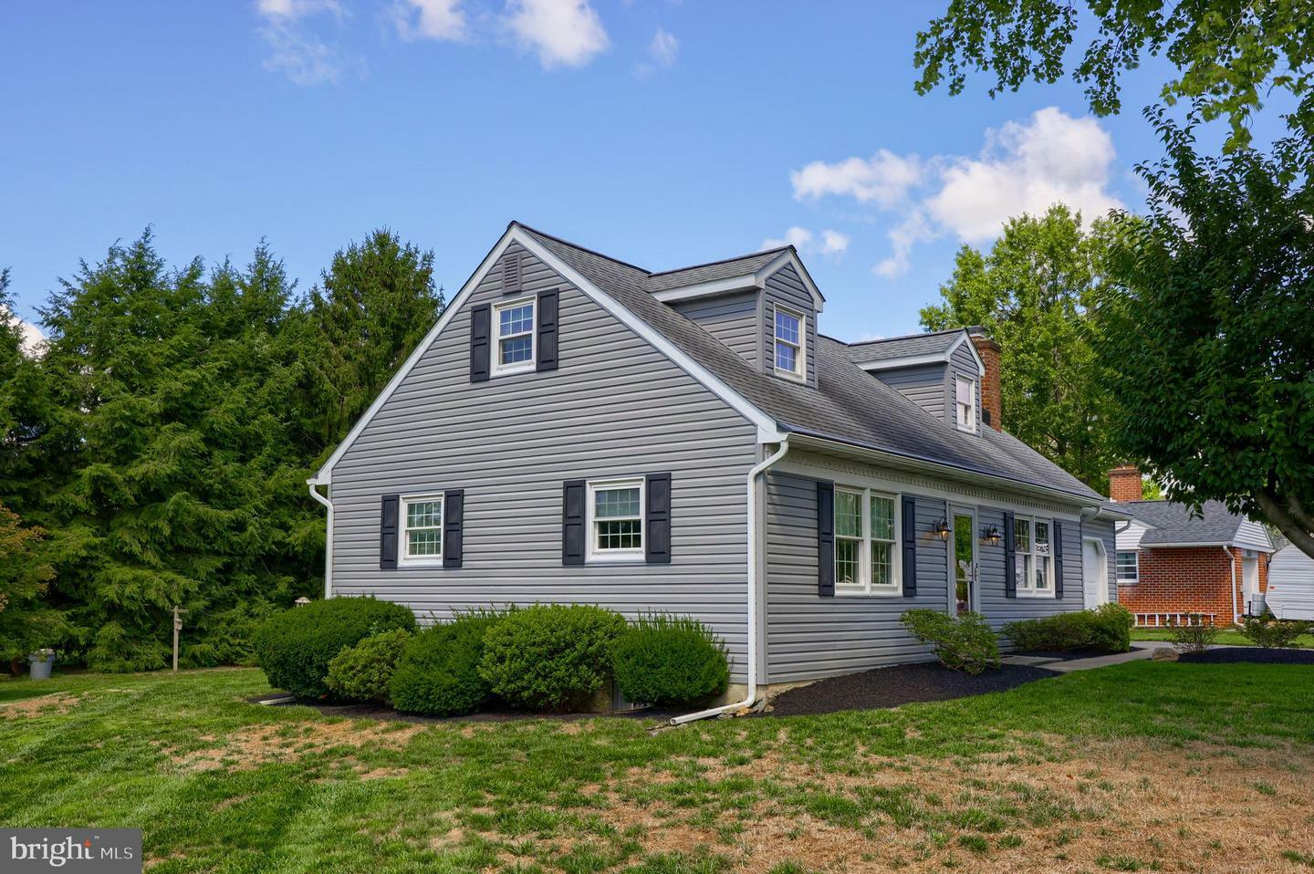 Property Photo:  1520 Duff Land Drive  PA 17538 