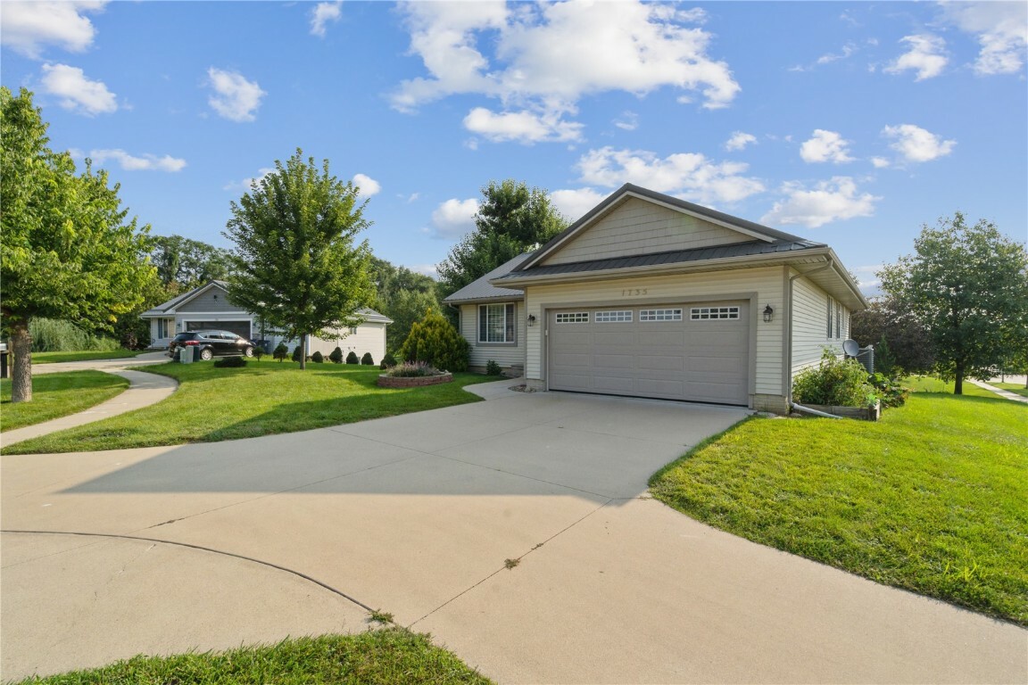 Property Photo:  1735 Probst Circle SW  IA 52404 