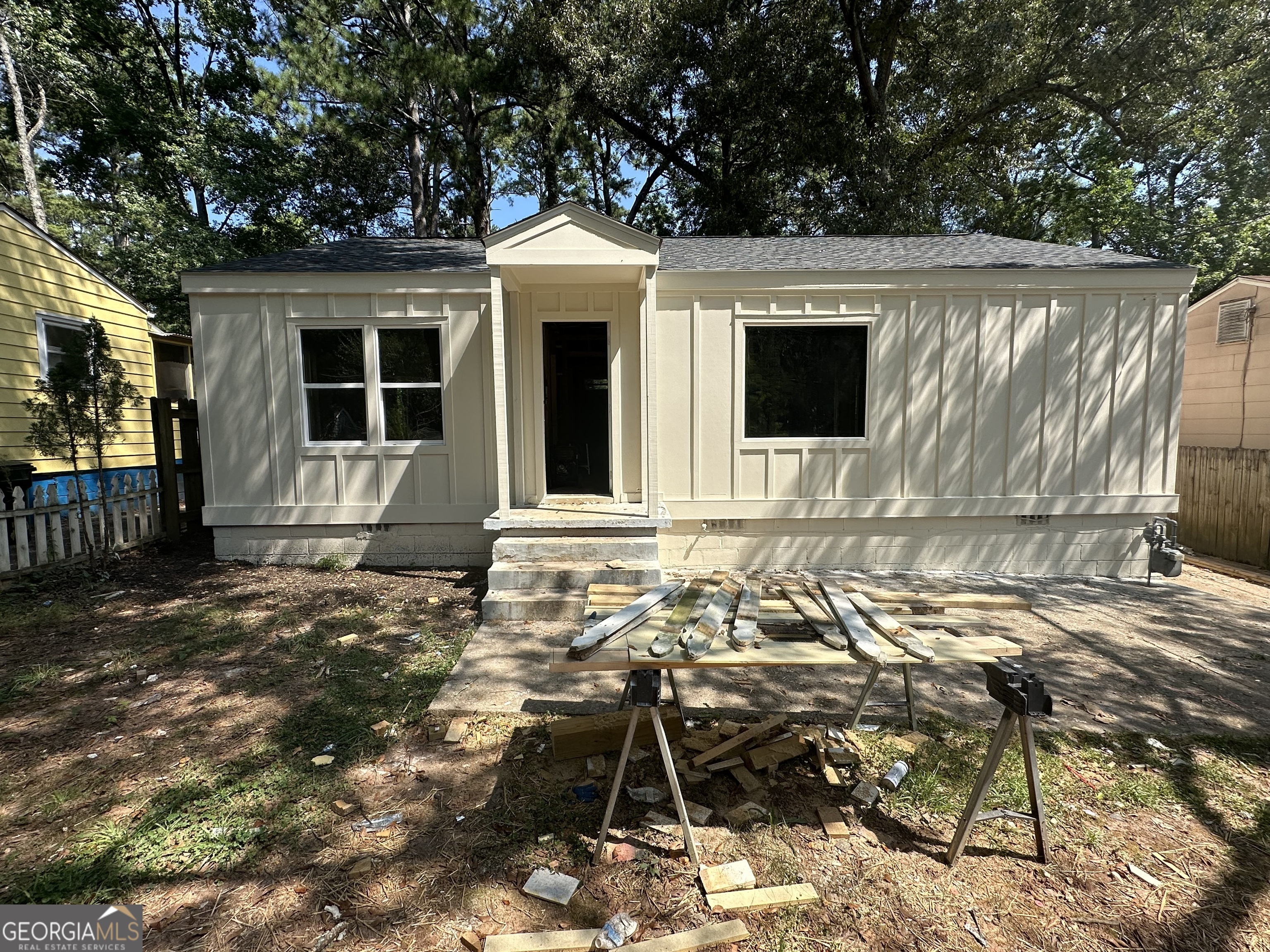 Property Photo:  261 Moreland Way  GA 30354 