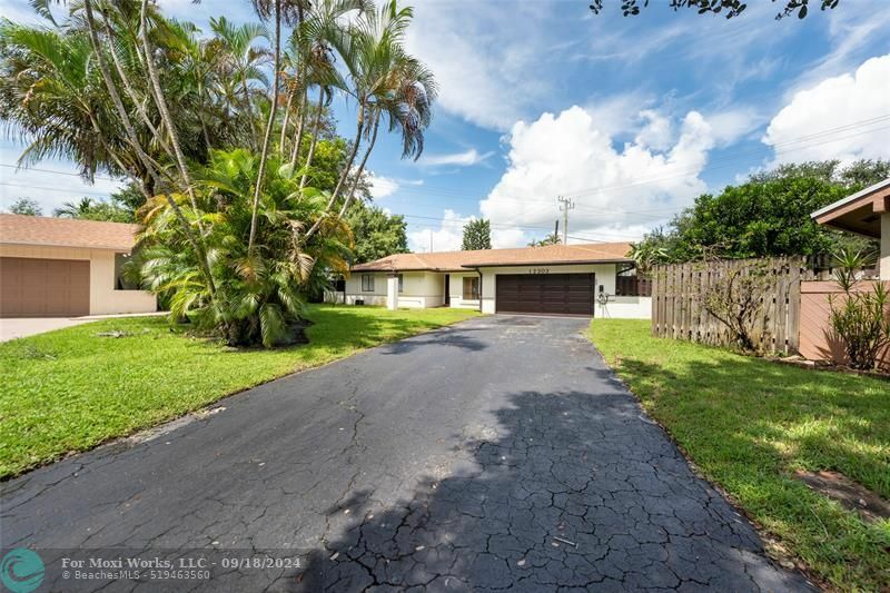 Property Photo:  12303 Paseo Way  FL 33026 