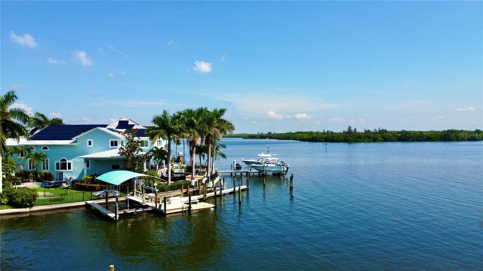 Property Photo:  2121 Bayou Grande Boulevard NE  FL 33703 