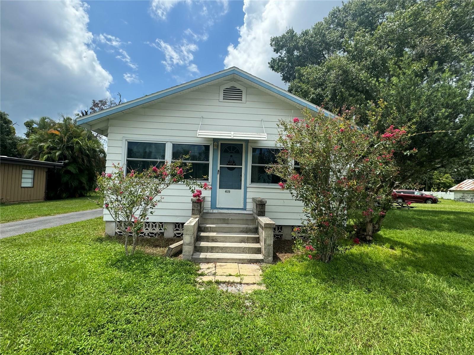 Property Photo:  4920 McIntosh Road  FL 34233 