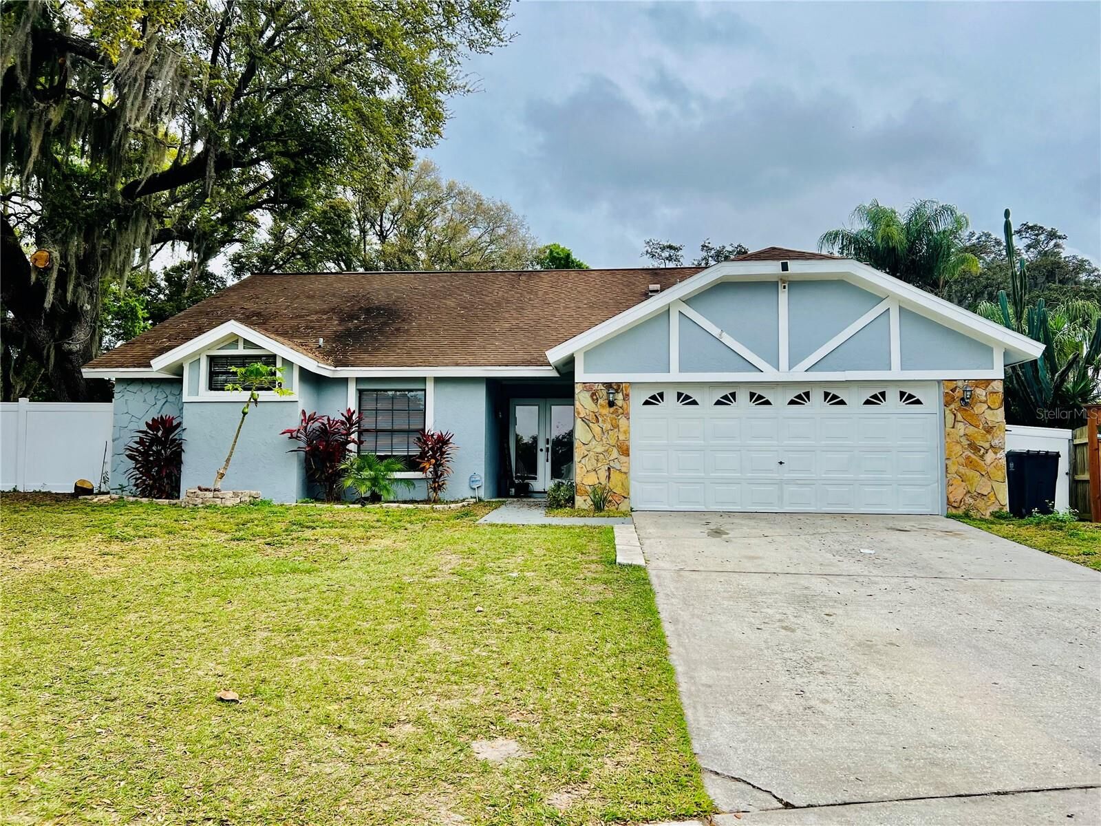 Property Photo: 2807 Tammarron Lane FL 33511