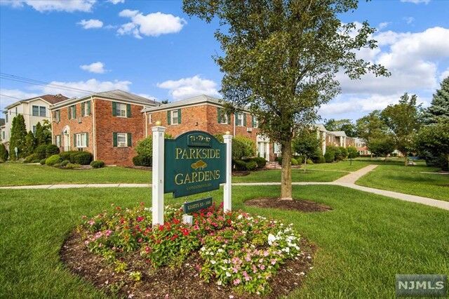 Property Photo:  87 Roseland Avenue  NJ 07006 