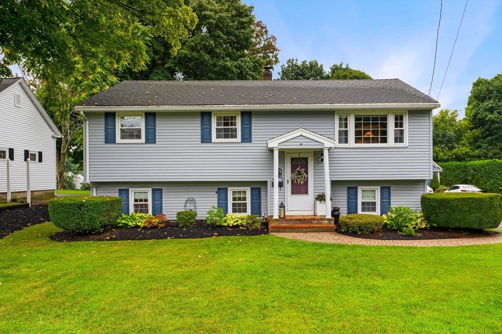 Property Photo:  46 Rivercliff Rd  MA 01852 