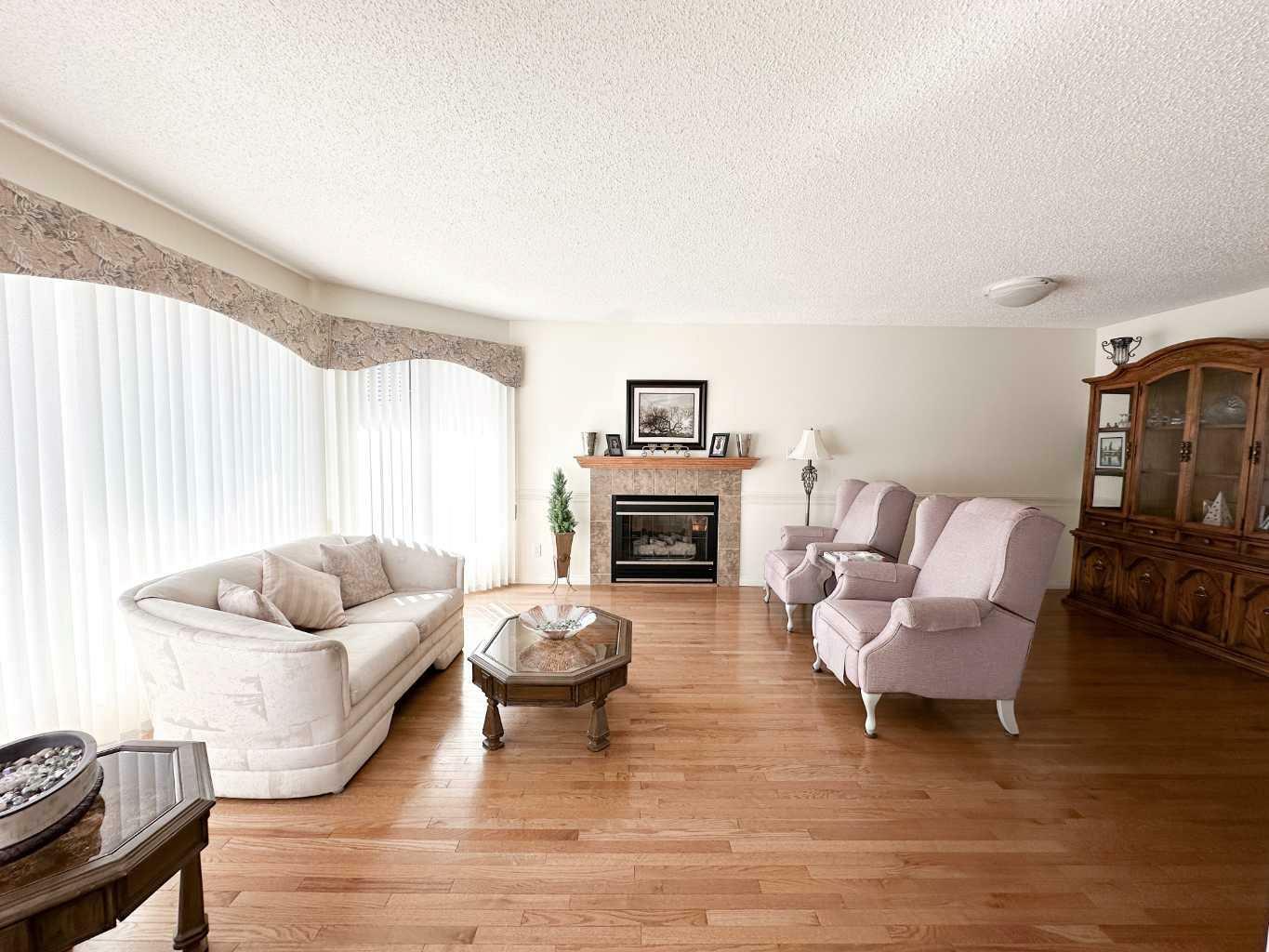 Photo de la propriété:  193 Balsam Crescent  AB T4H 1M4 