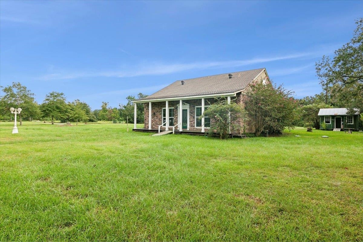 Property Photo:  4201 White Oak Rd  TX 77632 