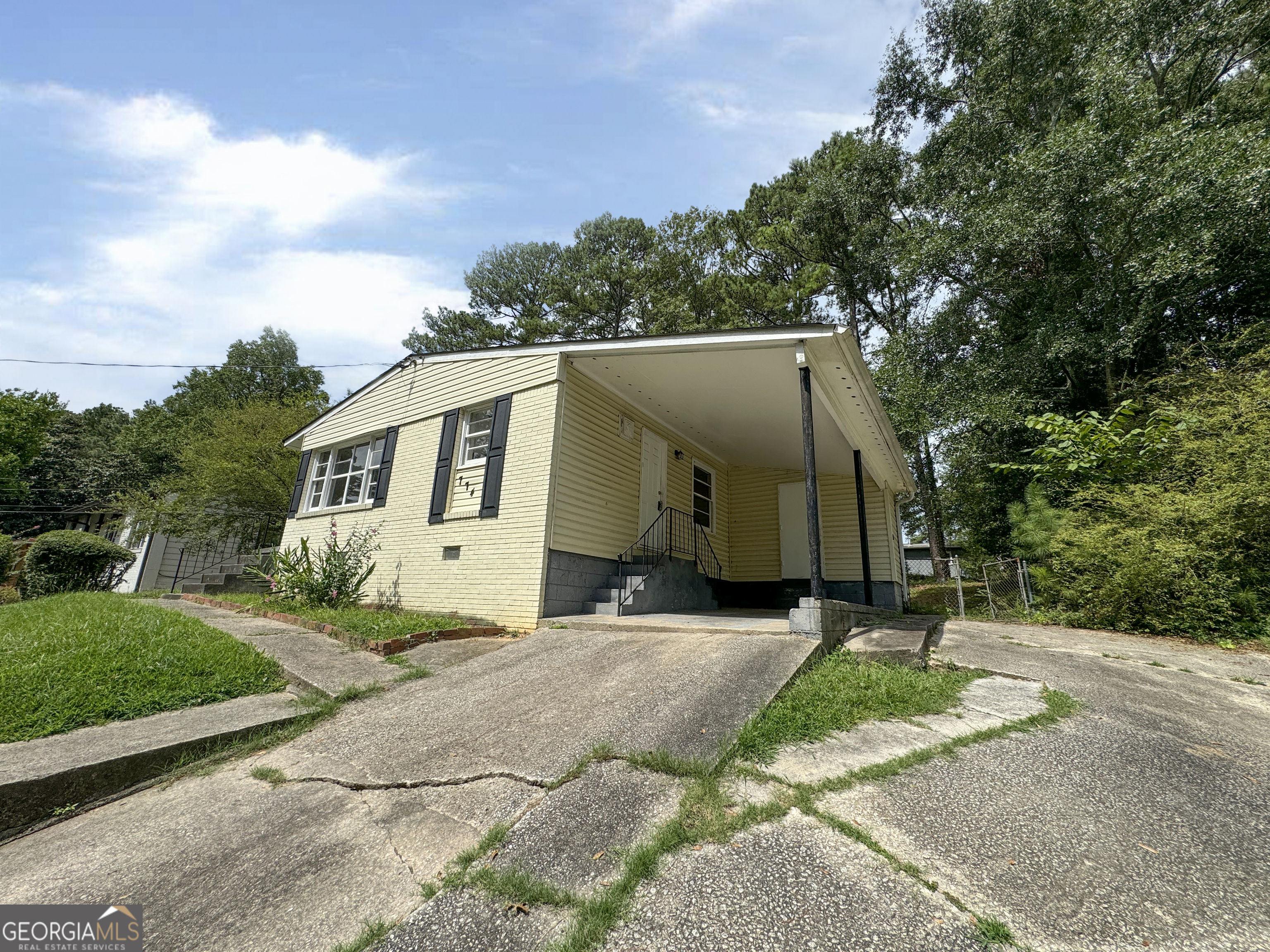 Property Photo:  774 Alfred Road NW  GA 30331 