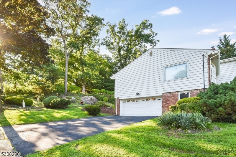 Property Photo:  43 Dartmouth Rd  NJ 07470 