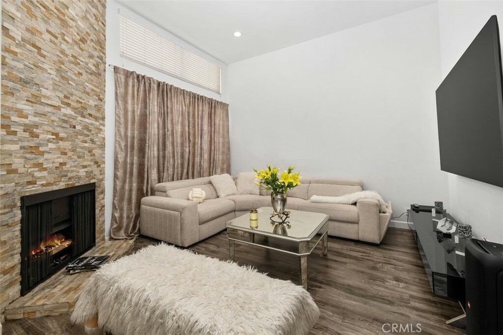 Property Photo:  9950 Topanga Canyon Boulevard 70  CA 91311 