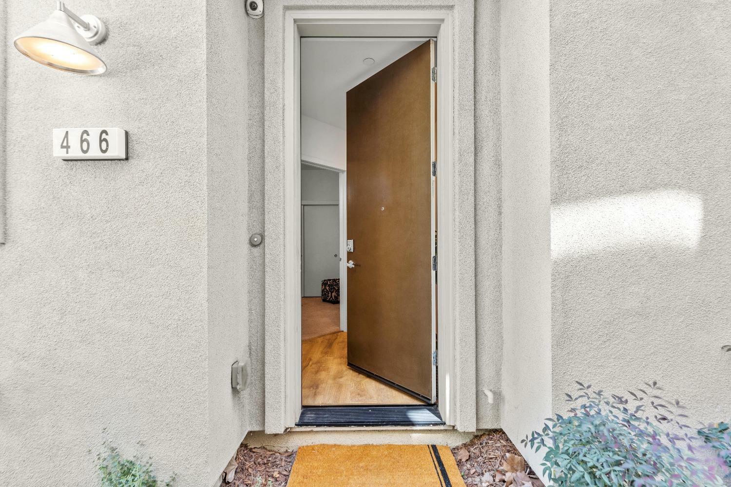 Property Photo:  466 Crate Avenue 8B  CA 95818 