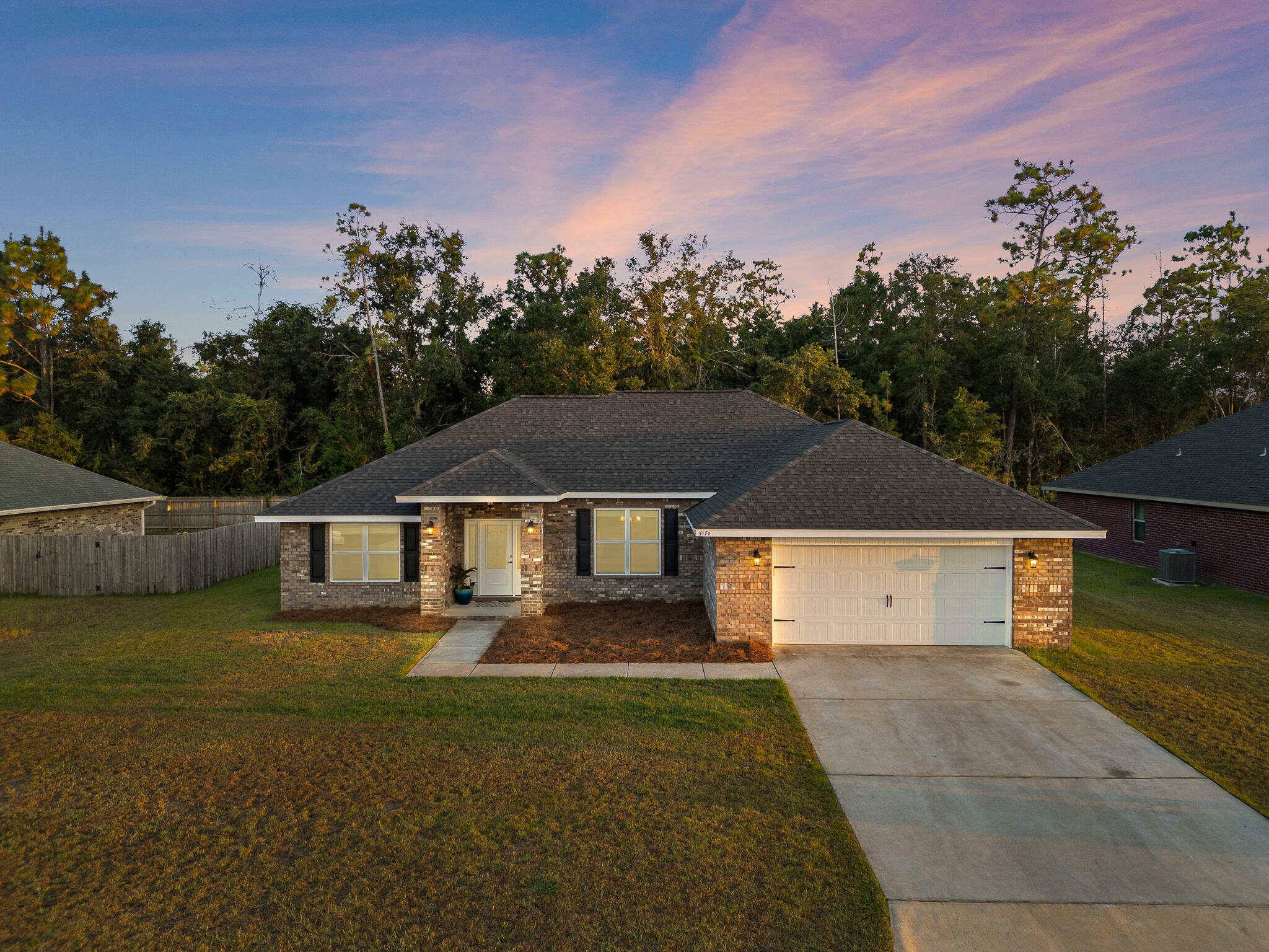 Property Photo:  5174 Gaineswood Drive  FL 32583 