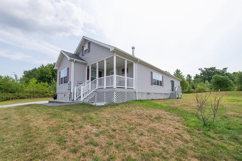 Property Photo:  27 Tarah Way  NH 03044 