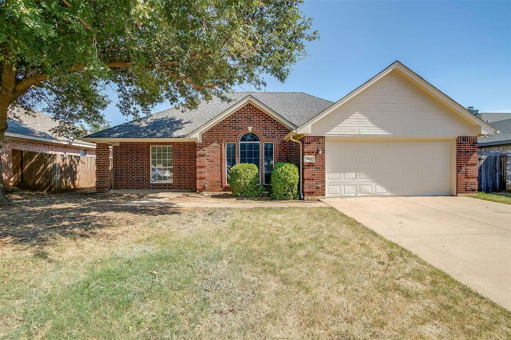 Property Photo: 304 Palm Street TX 76036