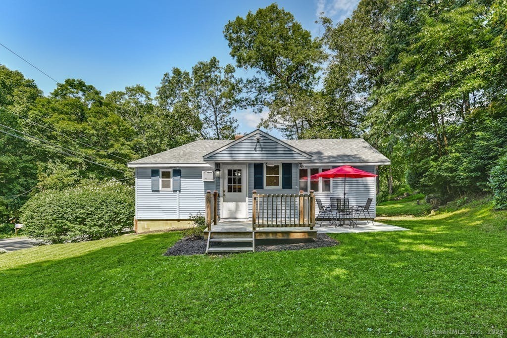 Property Photo:  552 Berkshire Road  CT 06488 