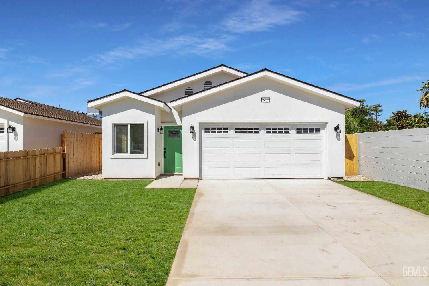 Property Photo:  505 N Street  CA 93304 