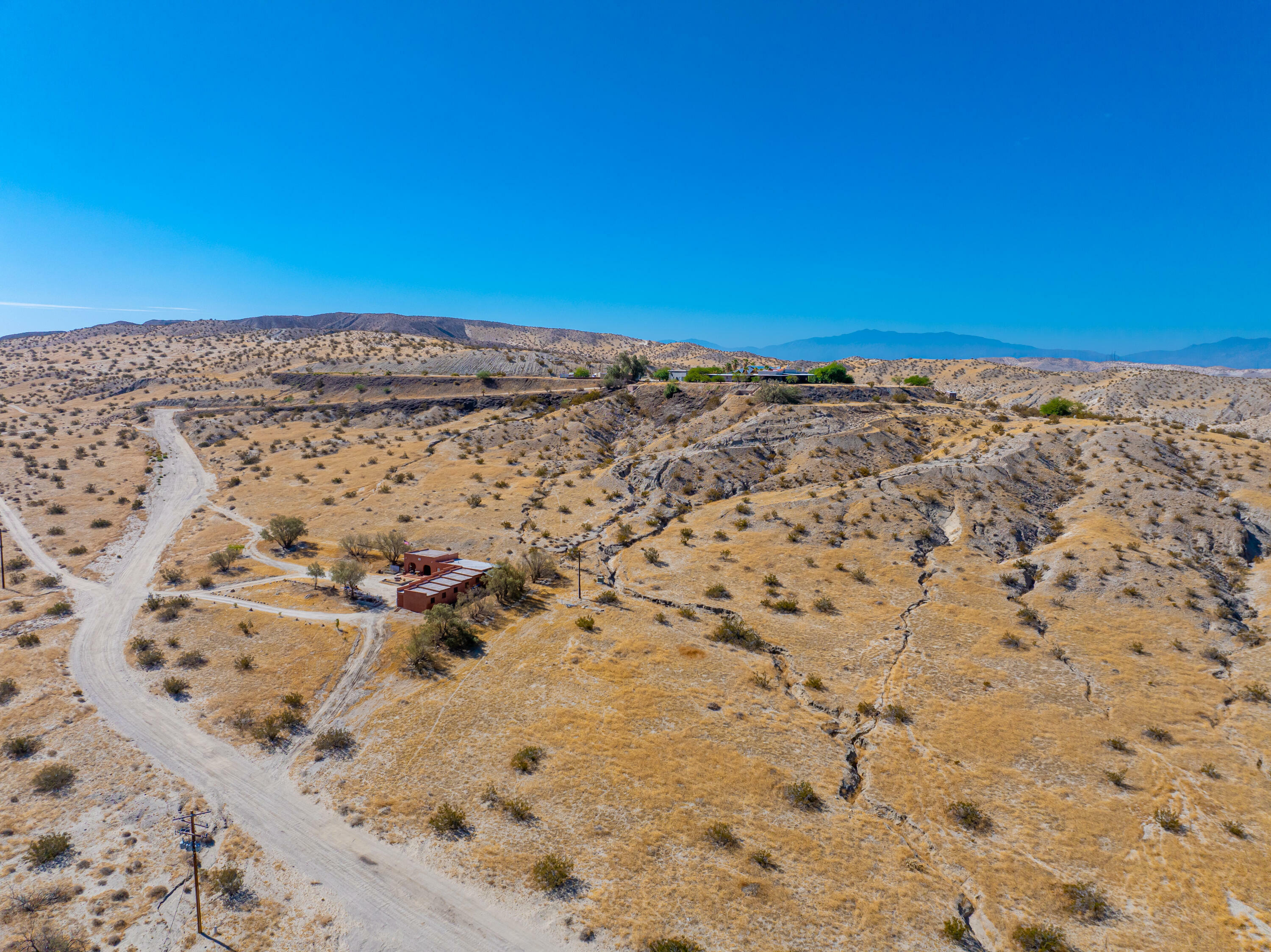 Property Photo:  19900 Bennett Road  CA 92241 