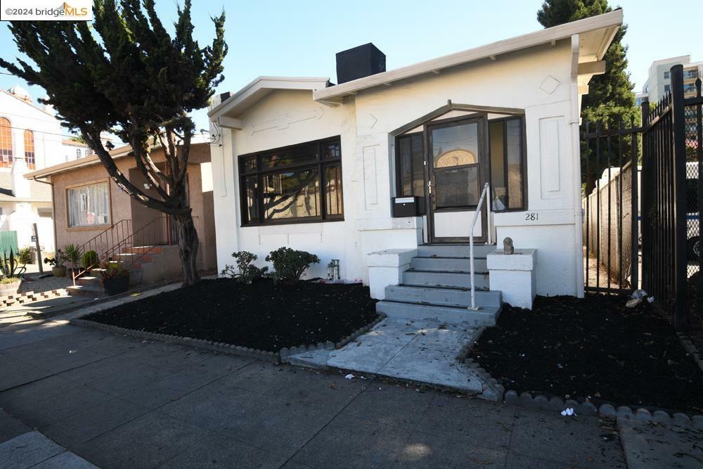 Property Photo:  281 29th St  CA 94611 