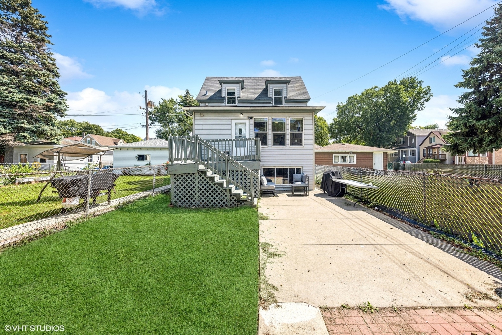 Property Photo:  1245 Kenilworth Avenue  IL 60402 