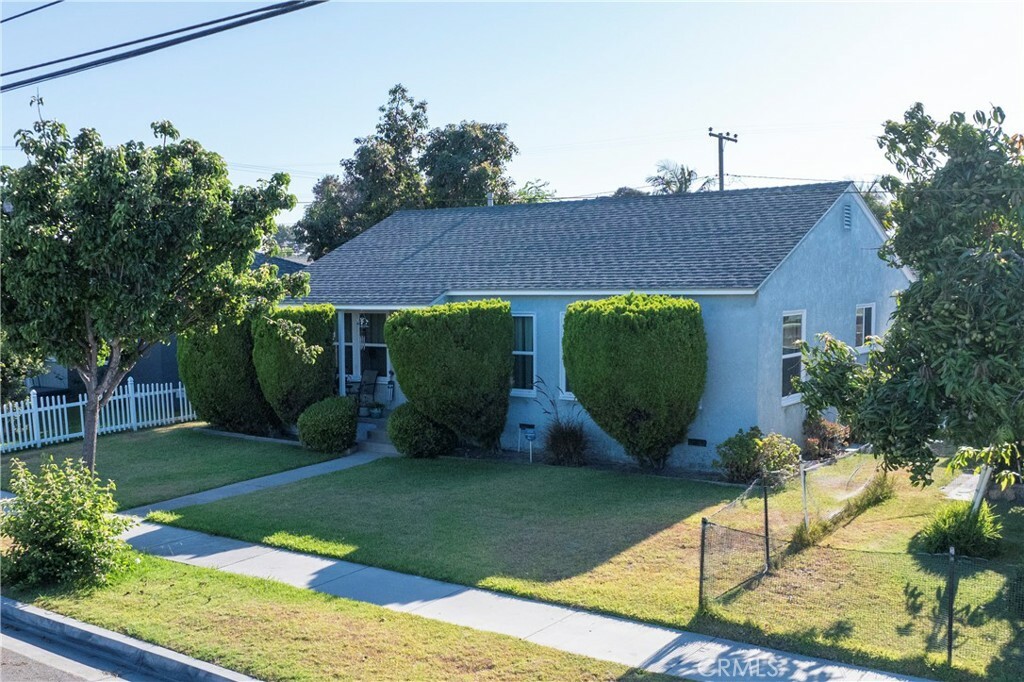 Property Photo:  5613 Clark  CA 90712 