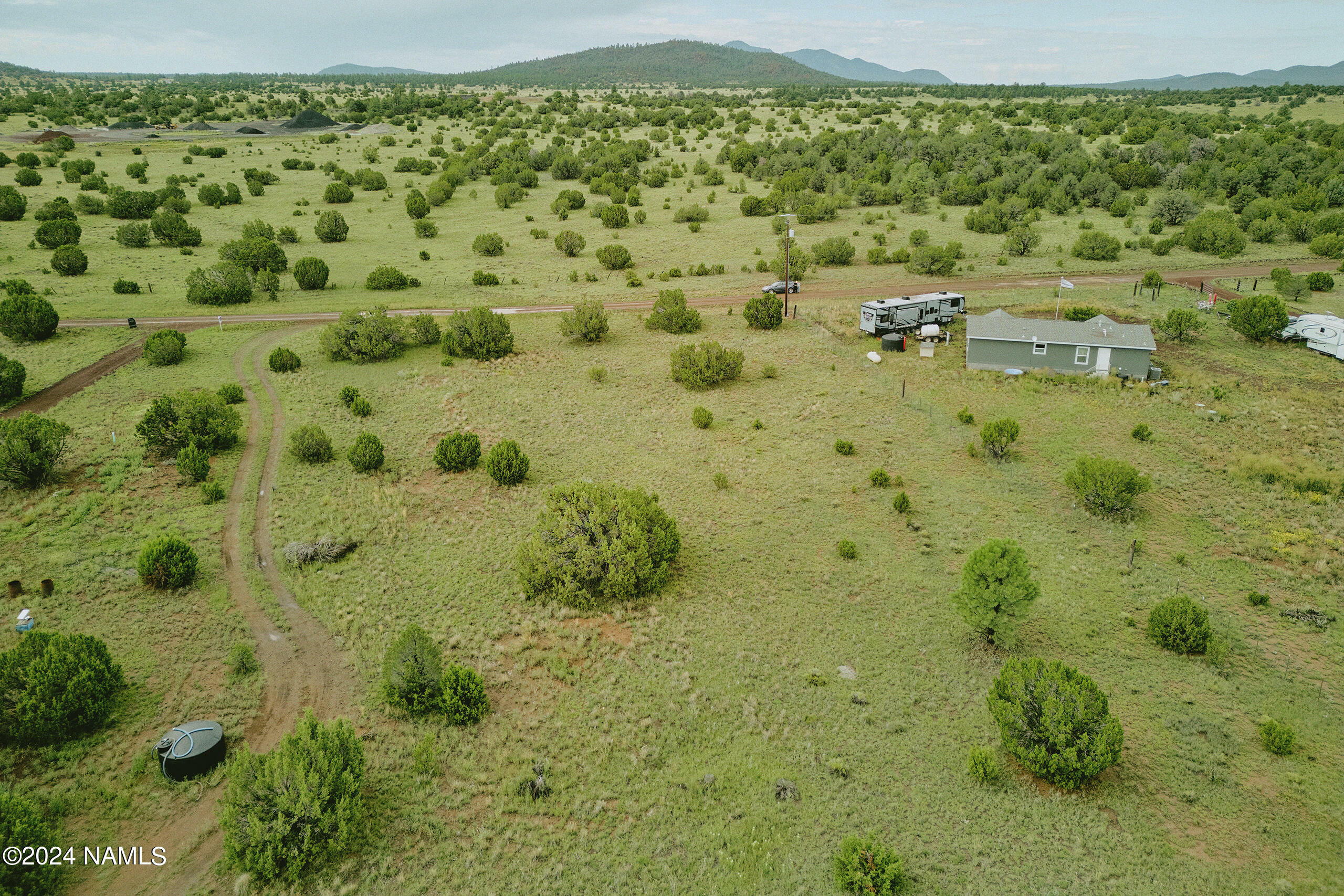 Property Photo:  1687 E Brook Hill Road  AZ 86046 