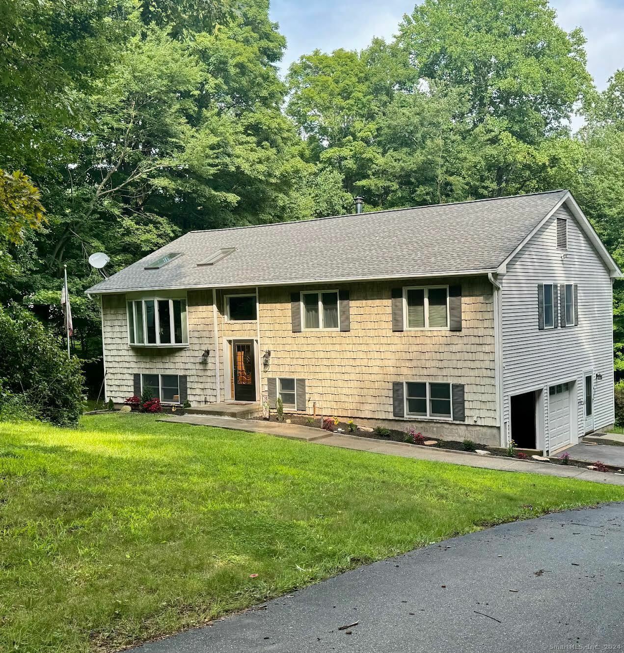 Property Photo:  11 Richard Drive  NY 10541 