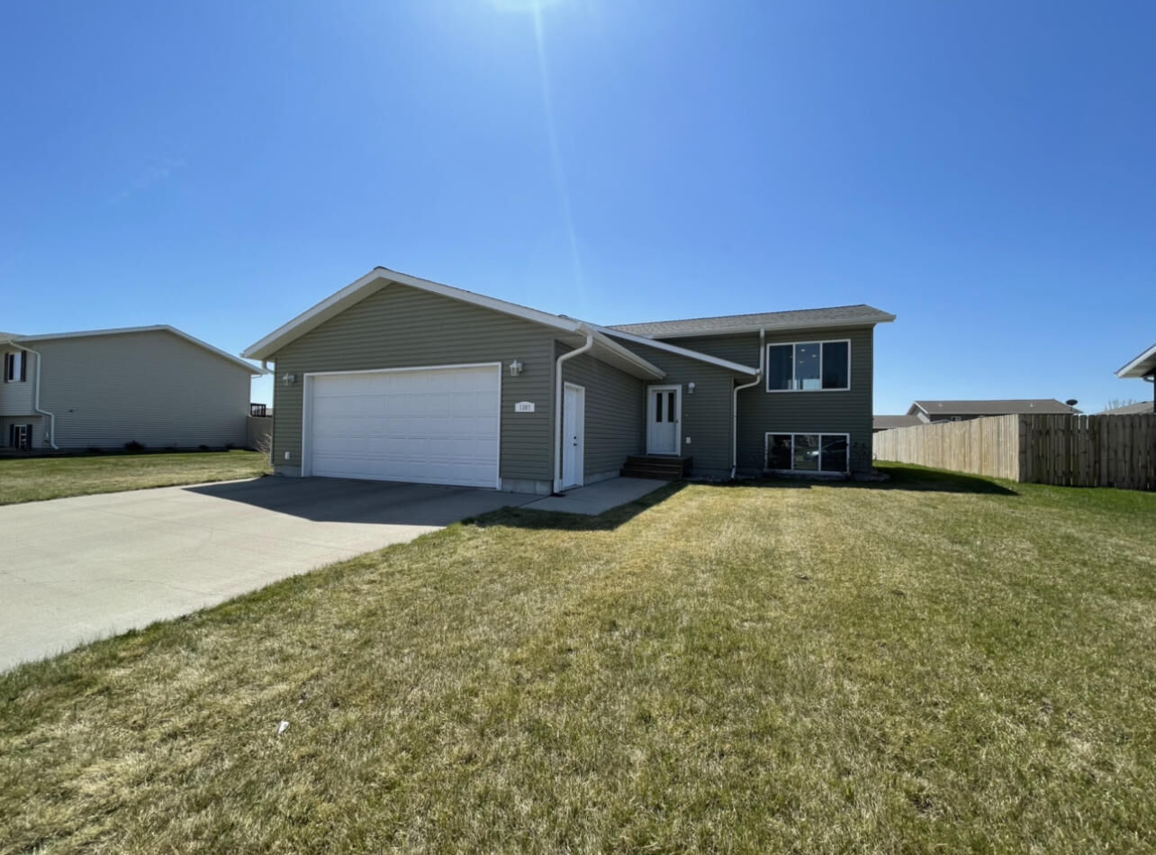 Property Photo: 1307 SW 13th Ave SD 57401