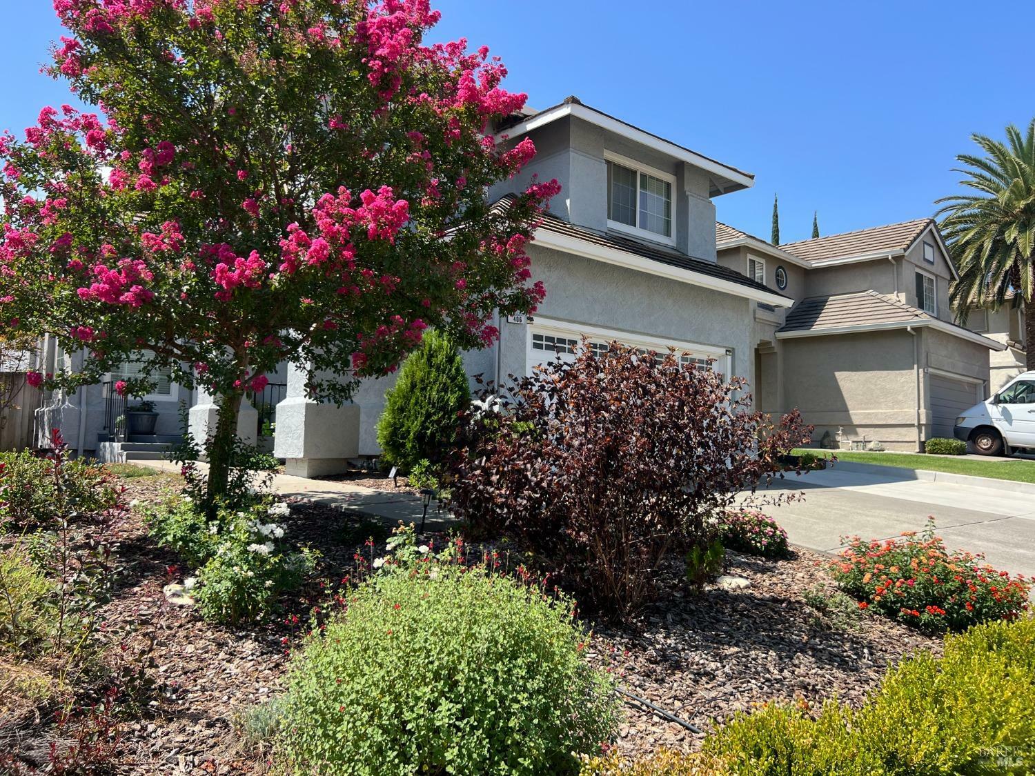 Property Photo:  406 Rolling Oak Drive  CA 95688 