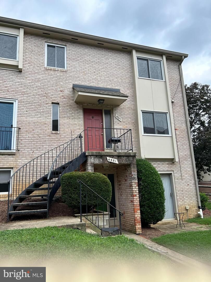 Property Photo:  4547 Logsdon Drive 255  VA 22003 