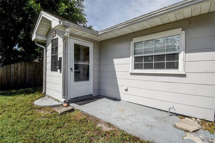 Property Photo:  3246 Queen Street N  FL 33713 
