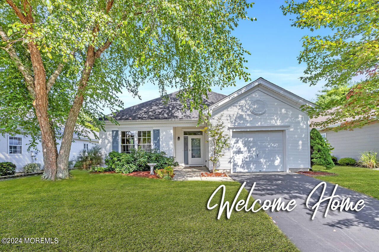 Property Photo: 9 Greenways Lane NJ 08701