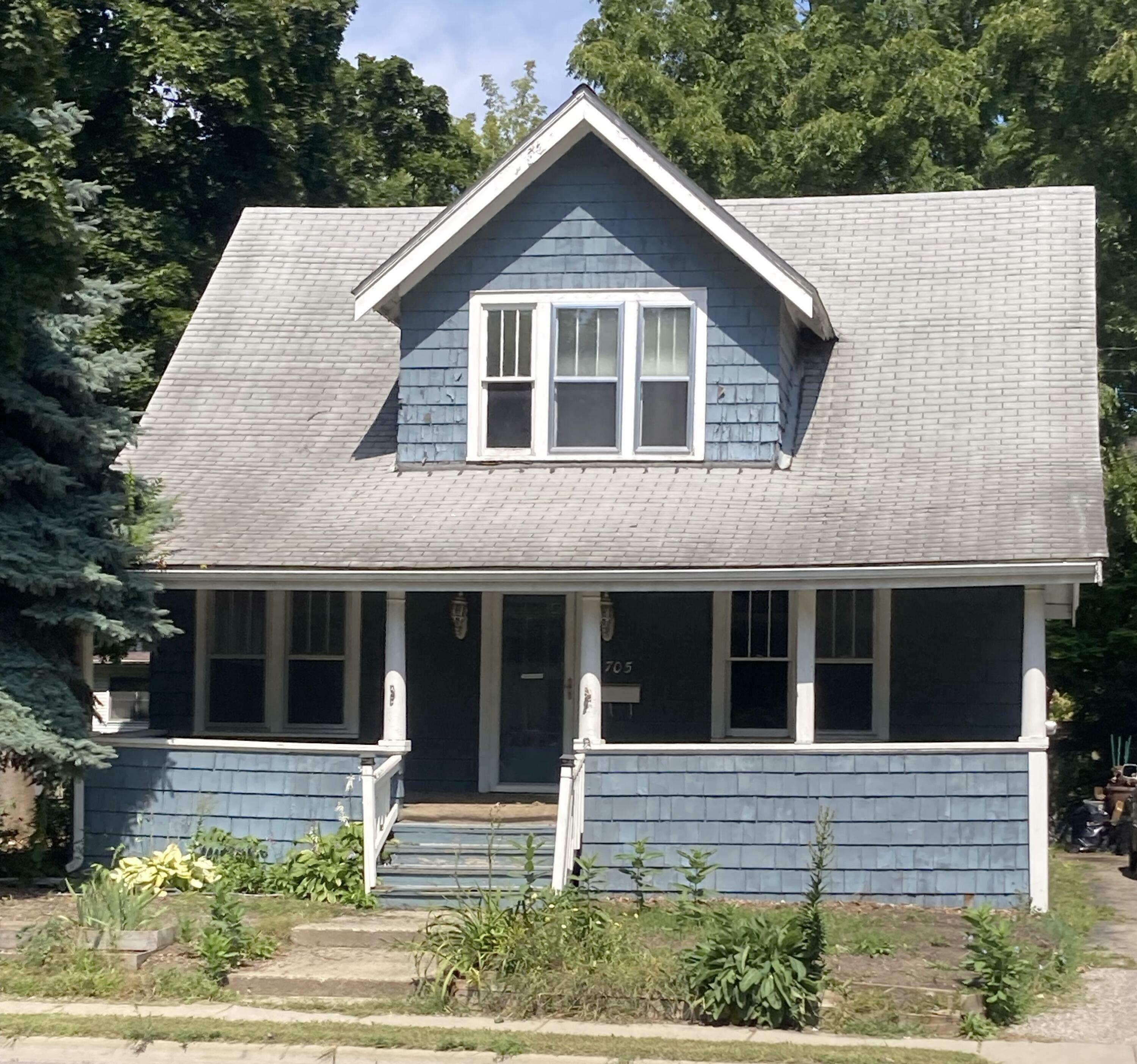 Property Photo:  705 E Main Street  MI 48867 