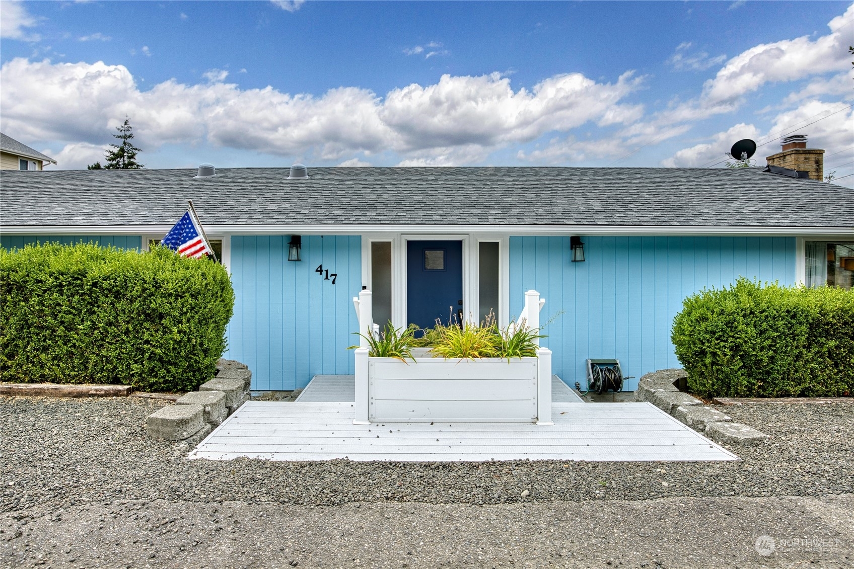 Property Photo:  417 E 31st Street  WA 98310 