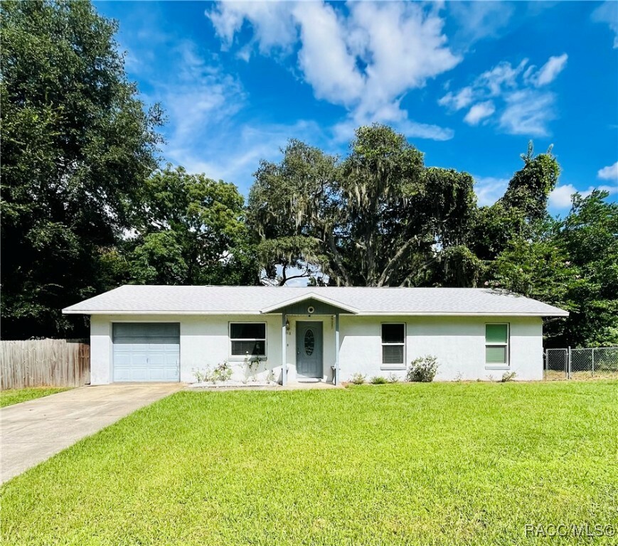 Property Photo:  618 Randolph Avenue  FL 34453 