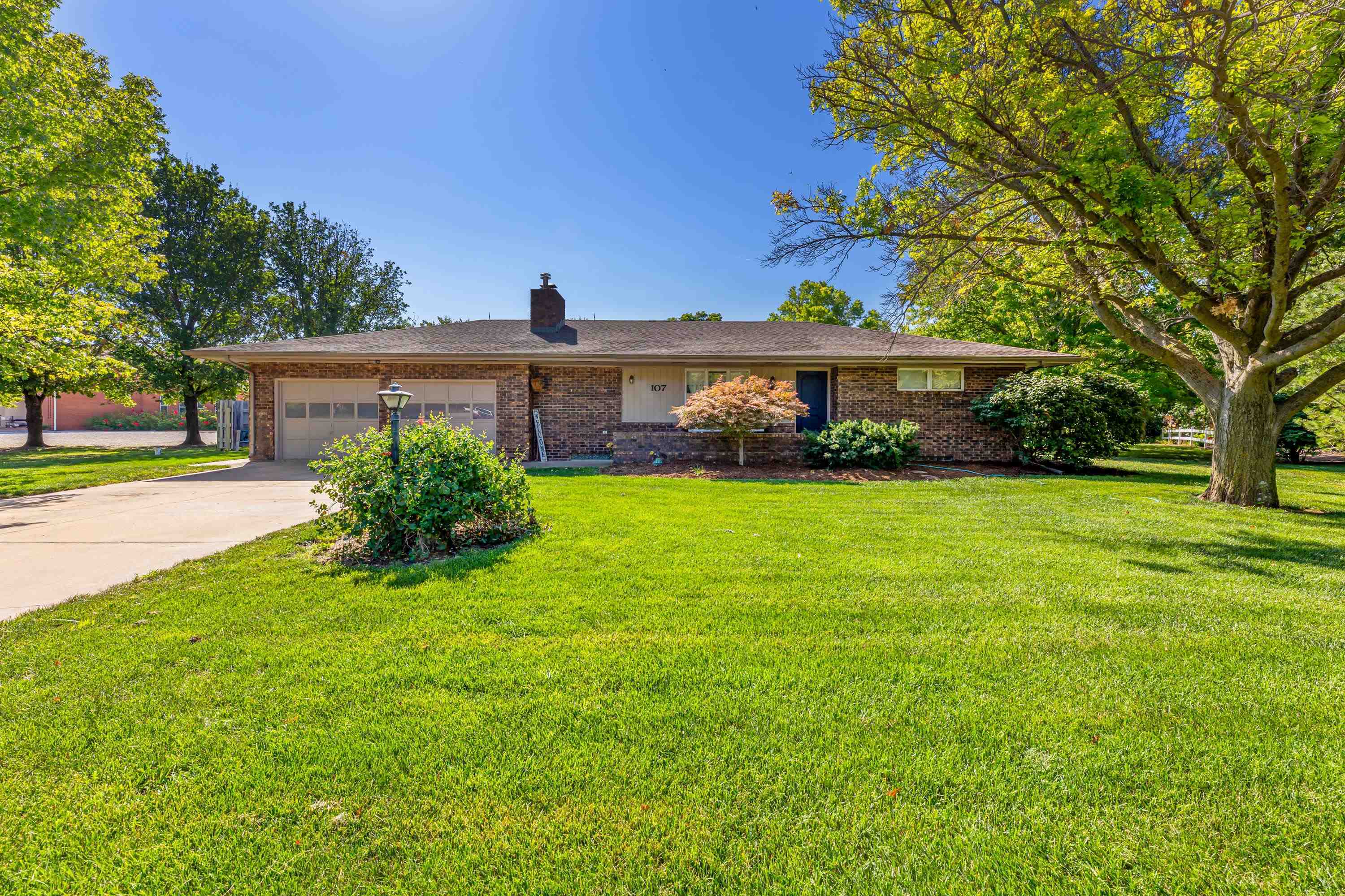 Property Photo:  107 Willow  KS 67062 