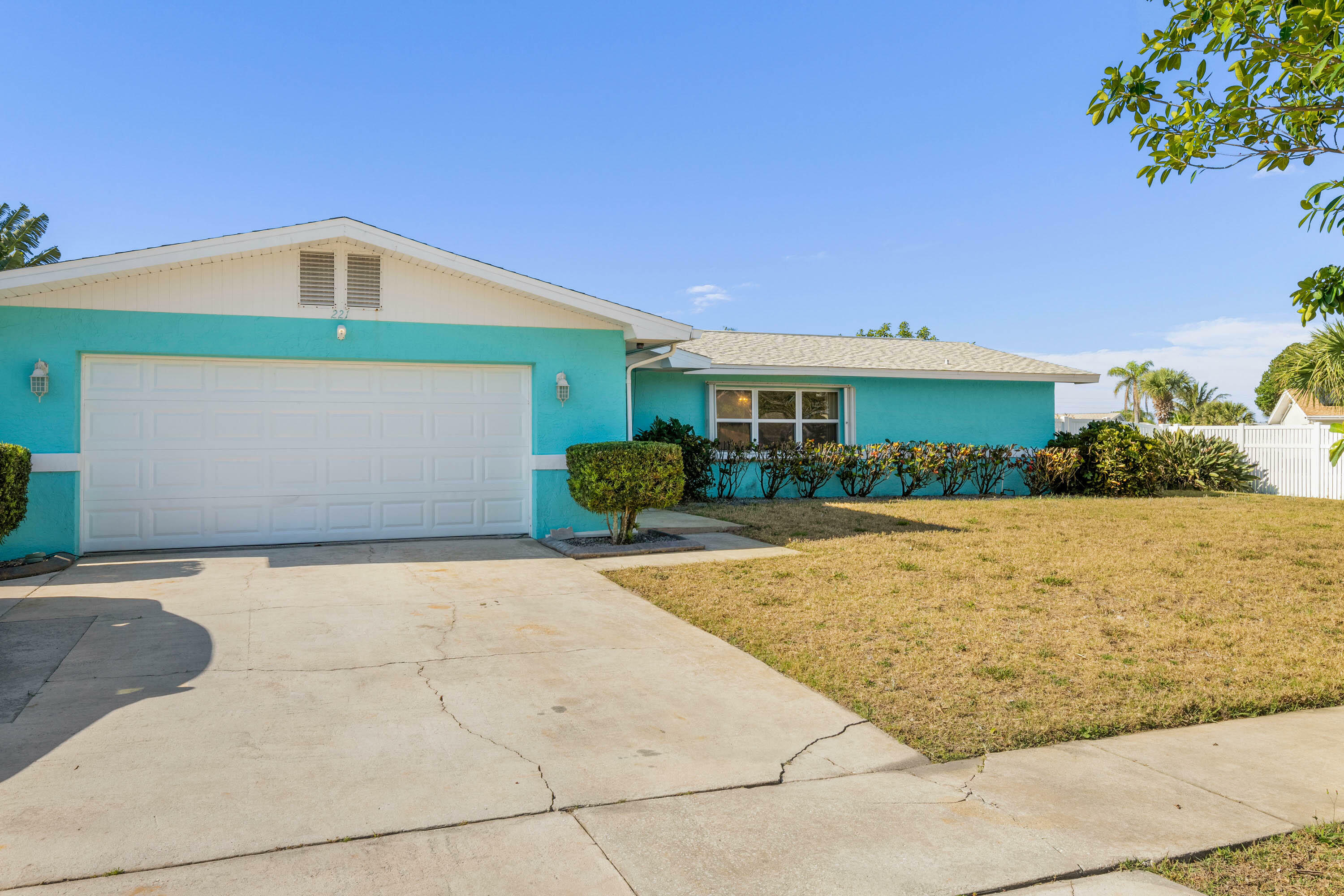 Property Photo:  221 Birch Avenue  FL 32951 