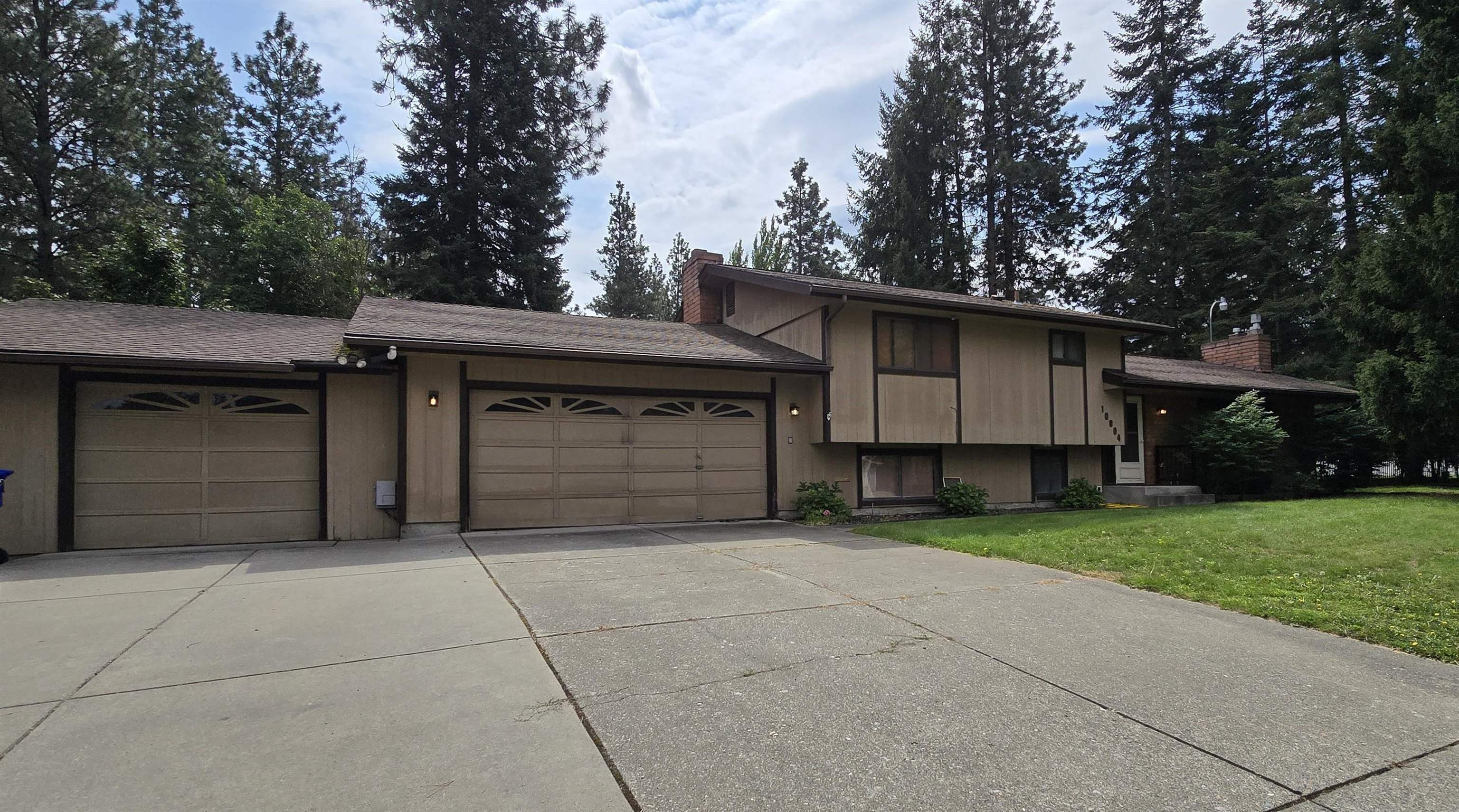 Property Photo:  10804 N Middleton Dr  WA 99218 