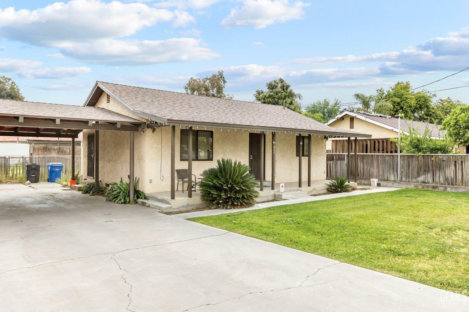 Property Photo:  821 Bunting Drive  CA 93307 