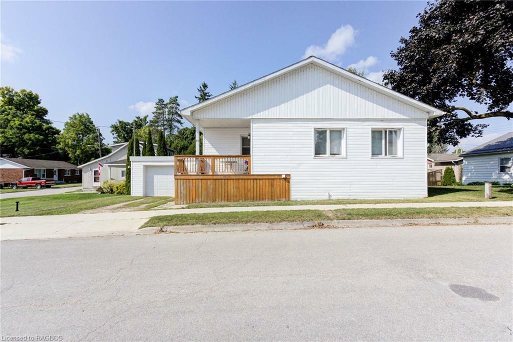 Property Photo: 44 2nd Street SW ON N0G 1L0