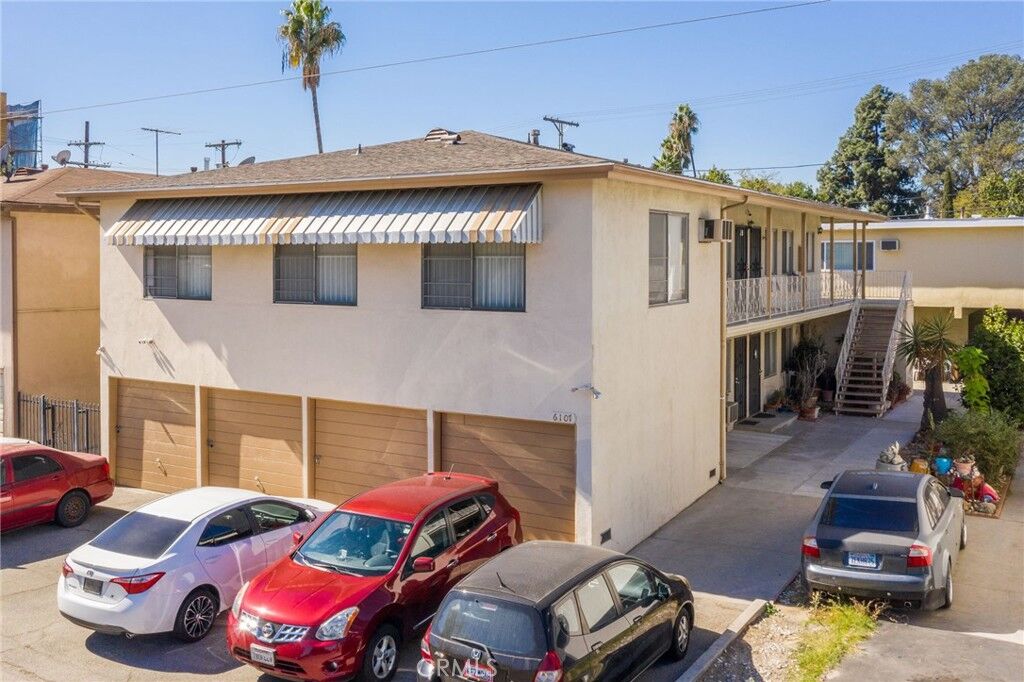 Property Photo: 6107 Tujunga Avenue CA 91606