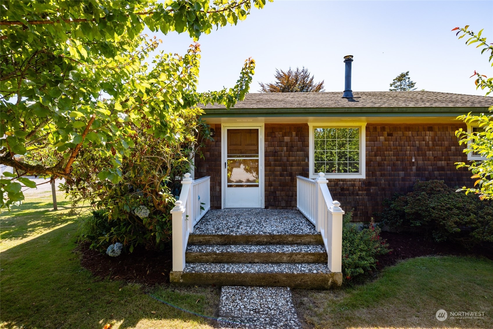 Property Photo:  314 Caledonia Street  WA 98257 