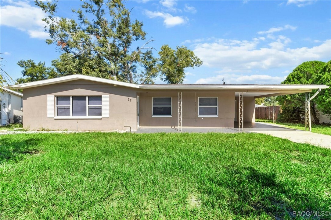 Property Photo:  28 S Barbour Street  FL 34465 