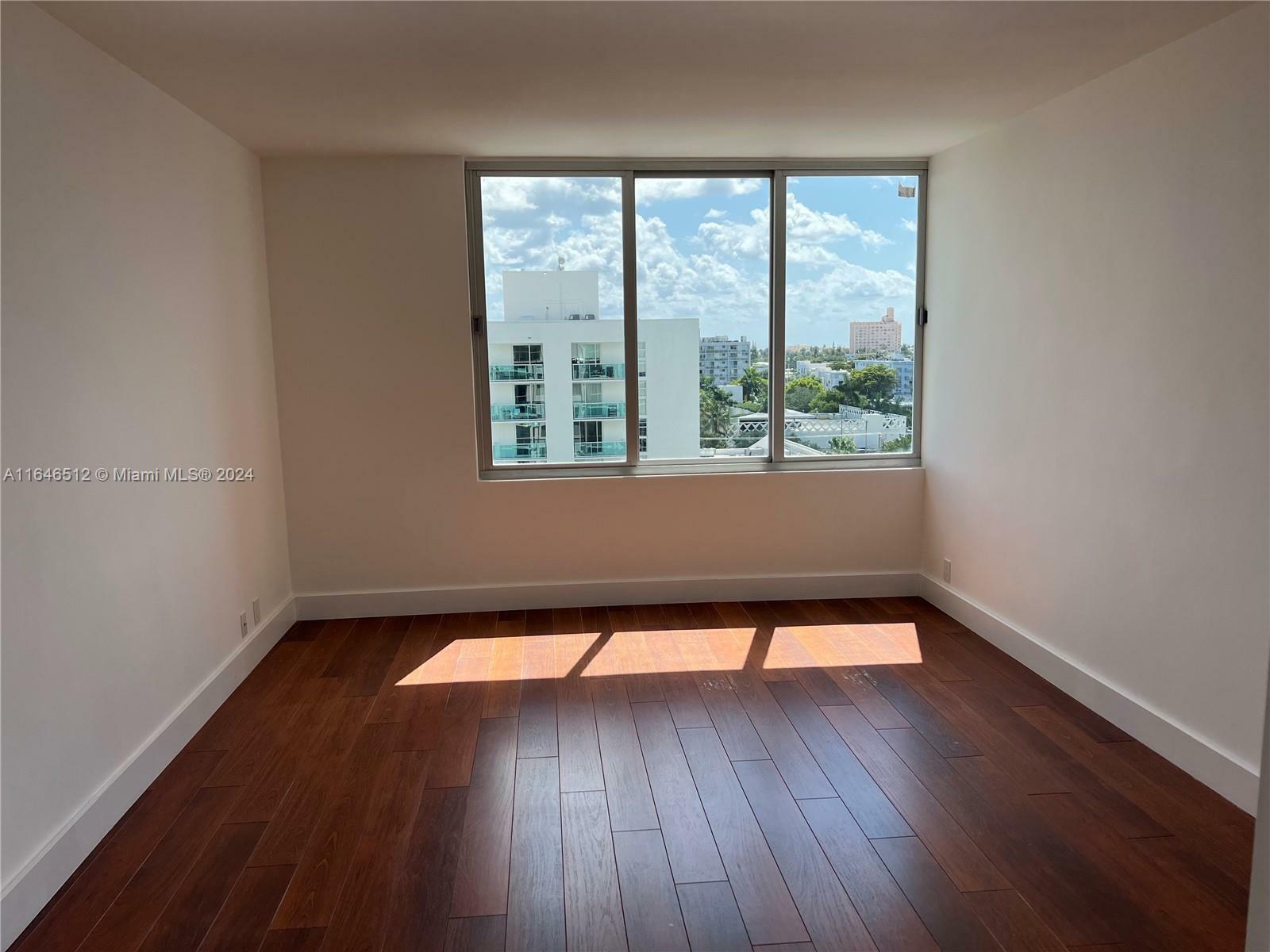 Property Photo:  1000 West Ave 808  FL 33139 