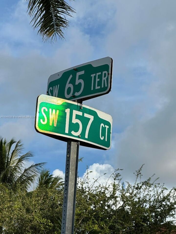 Property Photo: 157th Ct SW 65th Terrace FL 33193