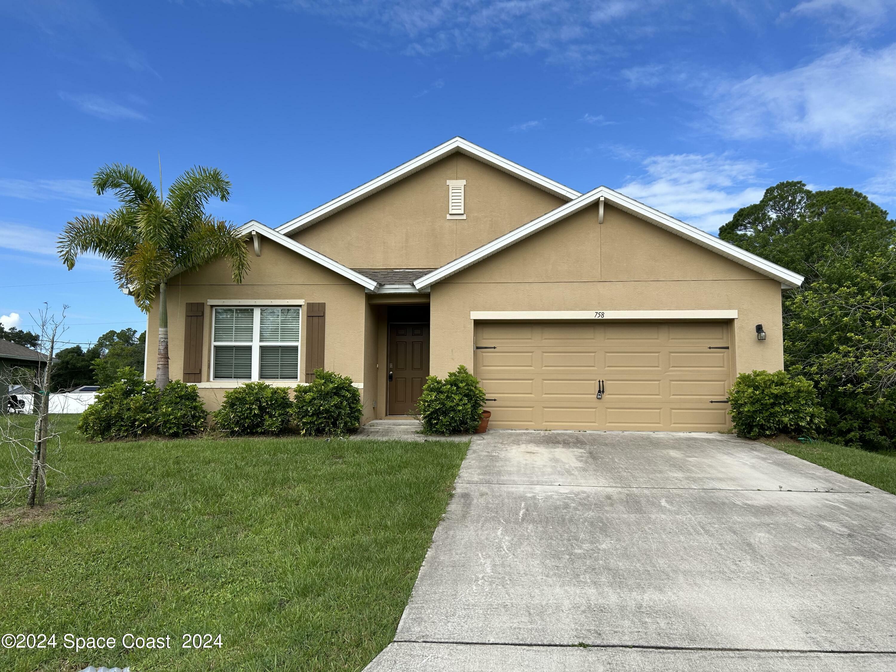 Property Photo:  758 Fletcher Road SE  FL 32909 